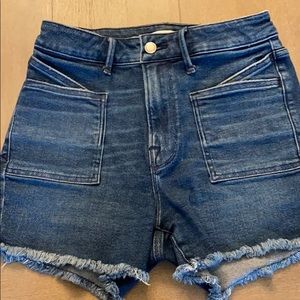 NWOT - Good American cut off shorts